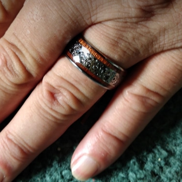 COPY - New Stainless steel woodgrain 8mm Steam punk gears ring - Picture 8 of 9